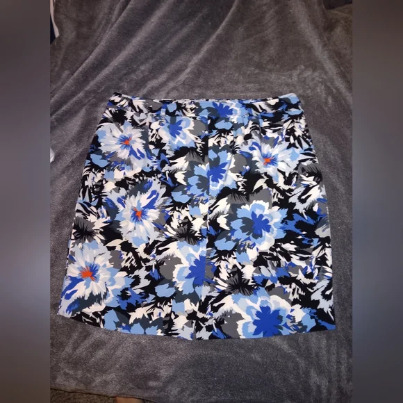 Lane Bryant Skirt - Picture 2 of 3